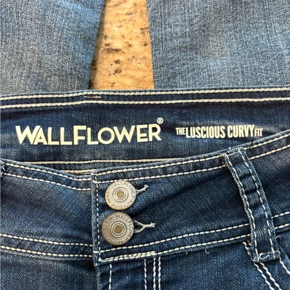 Wallflower Women's Boot Cut Jeans in Classic Blue - Picture 7 of 12